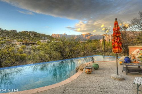 4381 Larrea Ln, Tucson, AZ 85750-2486