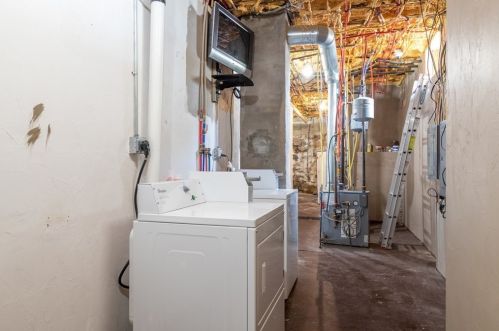 73 Merrifield St, Worcester MA 01605-3018 exterior