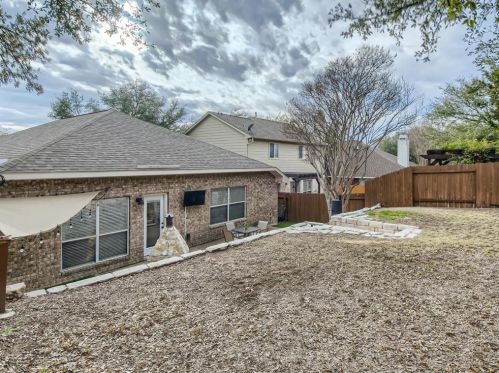 4329 Cyn Gln Cir, Austin TX 78732-2187 exterior