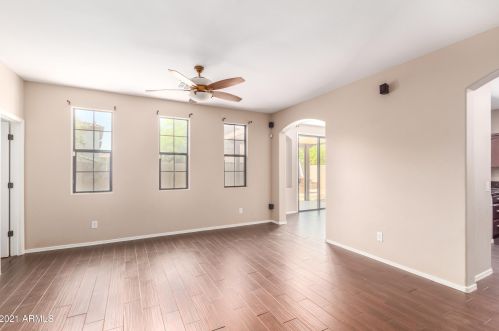 2411 Dusty Wren Dr, Phoenix AZ  85085-7034 exterior