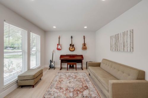 5405 Fairmont Cir, Austin TX 78745-2757 exterior