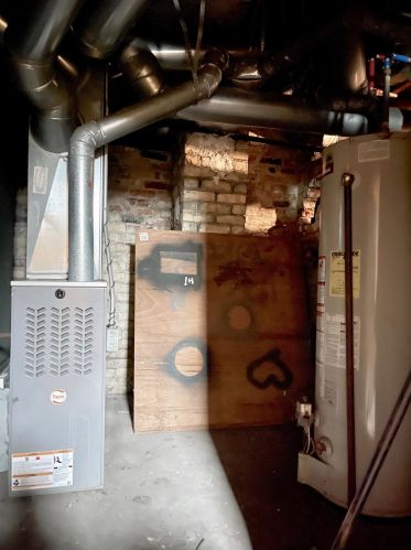 137 Grand Ave, Meskegon MI 49441 exterior