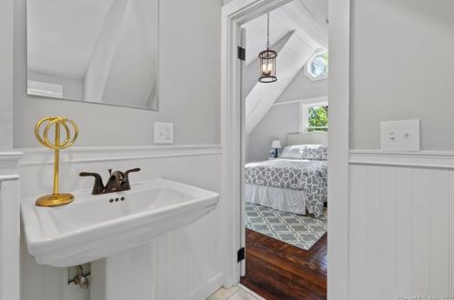 27 Lewis Blvd, Killingly CT 06239-1627 exterior