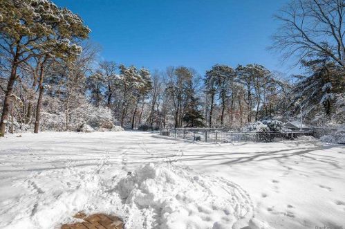 1 Millet St, Huntington Station NY 11746-8021 exterior