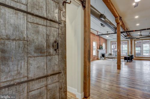 220 Prince St, Lancaster PA 17603-5878 exterior