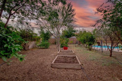 3844 Bloomfield Rd, Phoenix AZ  85032-7334 exterior