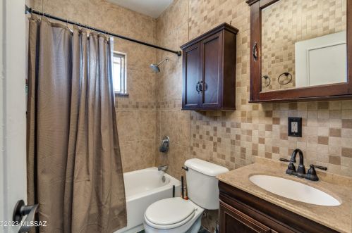 5525 Iowa St, Tucson AZ  85757-9353 exterior