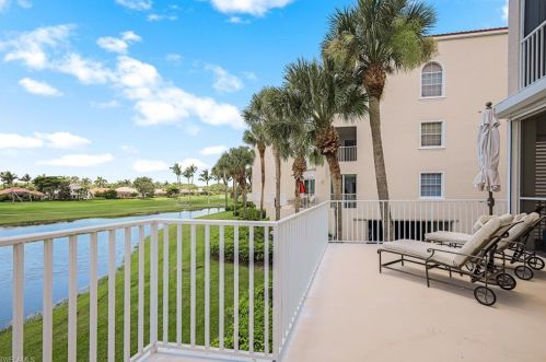 1590 Clermont Dr, Naples, FL 34109-0302