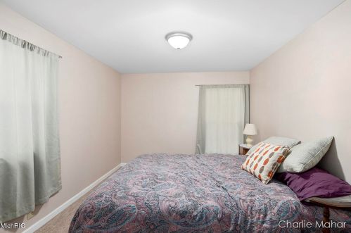 1118 Kenwood Ave, Belding MI 48809-1313 exterior