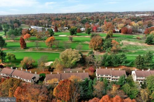 617 Niblick Ln, Media, PA 19086-6673