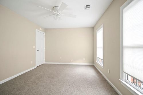 1052 Brookhaven Walk, Atlanta GA 30319-4569 exterior