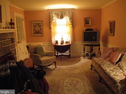 354 Mt Alverno Rd, Media PA 19063-5359 exterior