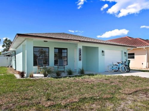 774 99th Ave, Naples, FL 34108-2232