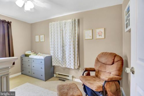 484 Columbus Ave, Littlestown PA 17340-1516 exterior