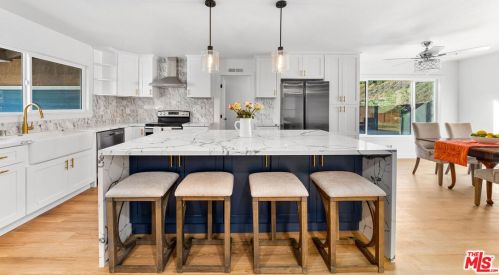 1837 Las Lanas Ln, Fullerton CA  92833-1814 exterior