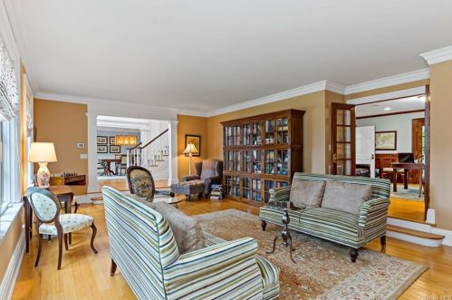 347 Riv Rd, Briarcliff NY 10510-2413 exterior