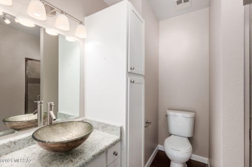 4975 Bellevue St, Tucson AZ 85712-4913 exterior