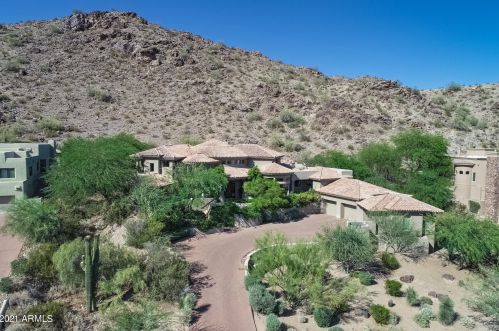 13841 Cyn Dr, Phoenix AZ 85016-2403 exterior