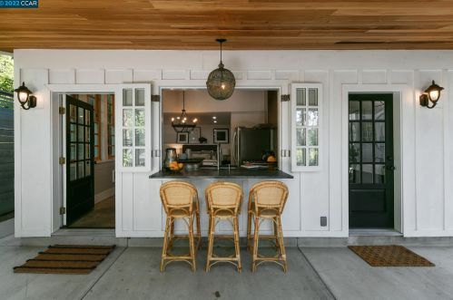 31 Ridge Park Ln, Concord CA 94518-1451 exterior