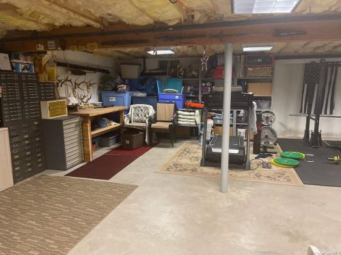 339 Clove Rd, Monroe NY 10950-4754 exterior