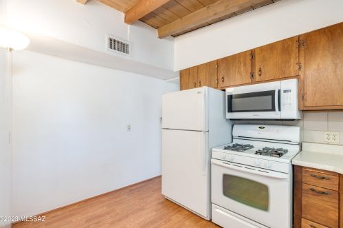 3650 23 St, Tucson AZ 85711-4914 exterior