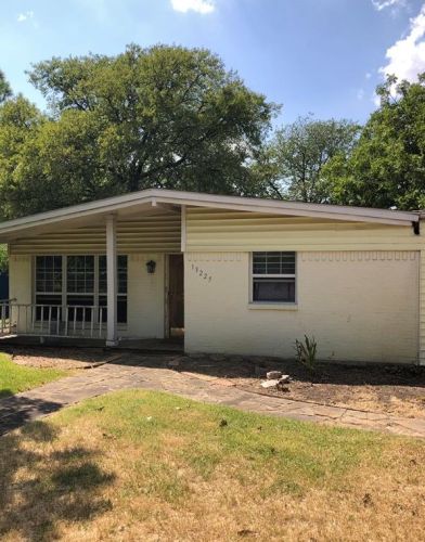 13225 Flagstone Ln, Dallas TX  75240-5612 exterior