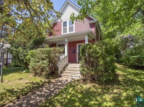 2125 7th St, Duluth, MN 55806-1640