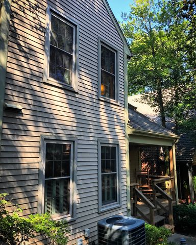 449 Cook Ct, Hummelstown, PA 17036-9136