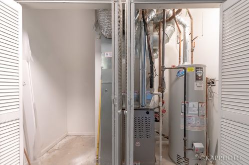 957 Honore St, Chicago IL 60657-2007 exterior