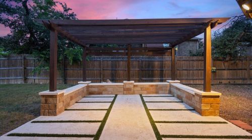 8428 Evelina Trl, Austin TX  78737 exterior