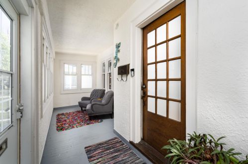 1829 Jarvis St, Milwaukee, WI 53211-2020