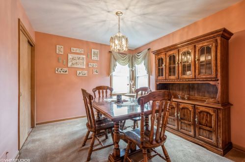 5523 Rosedale Ave, Chicago IL 60646-5311 exterior