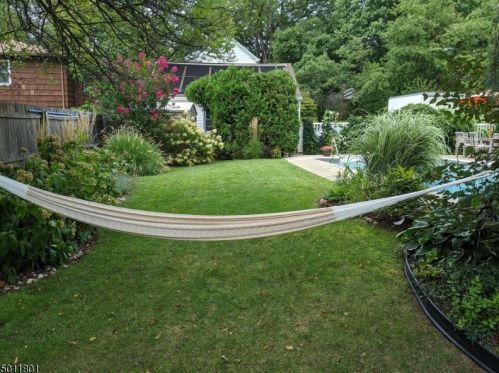 84 Mcclellan Ave, Livingston NJ 07039-1334 exterior