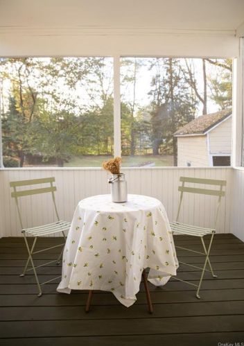 95 Old Post Rd, Red Hook NY 12571-2219 exterior