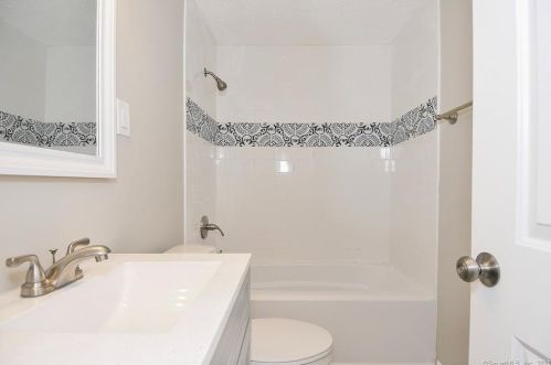 322 Glen St, New Britain CT  06051-3406 exterior