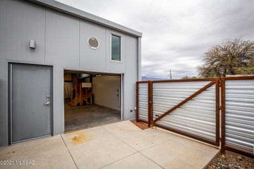 3518 Country Clb Rd, Tucson AZ 85716-1078 exterior