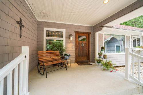 3778 Hathaway Rd, Kalamazoo, MI 49009-4911