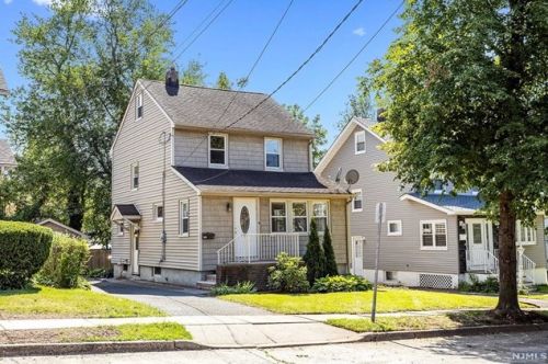 592 Tilden Ave, Teaneck, NJ 07666-1846