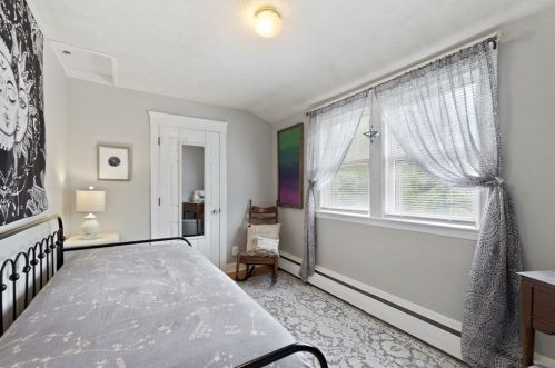 131 Pleasant St, Worcester MA 01609-3201 exterior