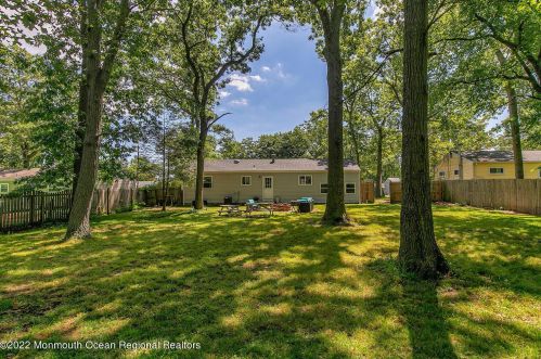 24 Chain Blvd, Berkeley Township NJ  08721-1928 exterior