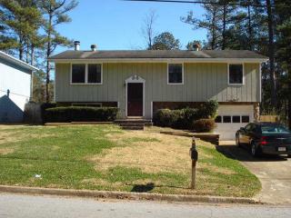 2331 Cherokee Valley Cir, Lithonia, GA 30058-5383