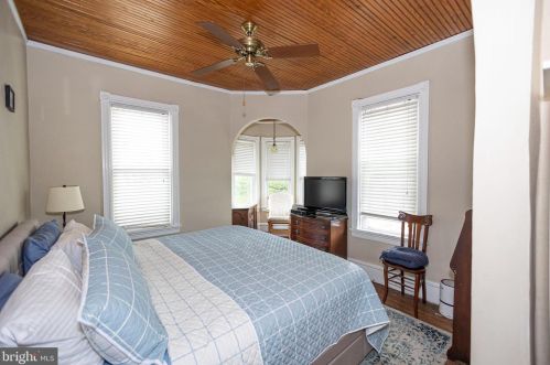 317 Lees Ave, Camden NJ 08108-3107 exterior