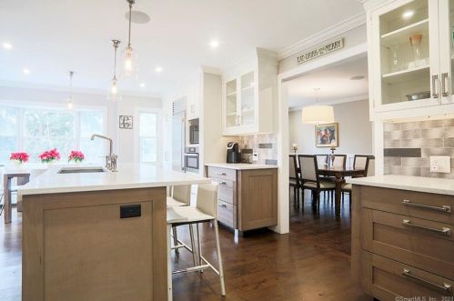 311 Silvermine Ave, Norwalk CT exterior