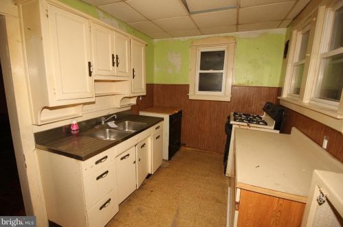 1521 48 St, Camden NJ 08110-2912 exterior