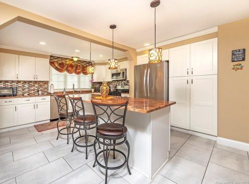 145 Howe Rd, New Britain CT 06053-1316 exterior