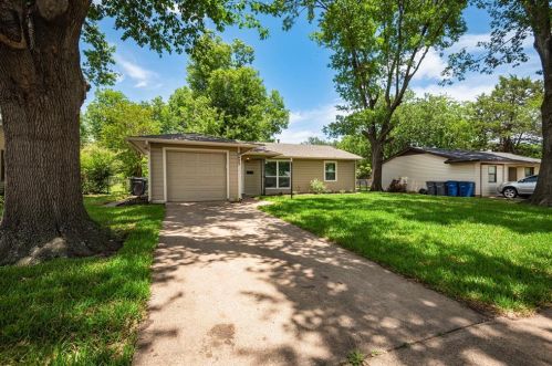 8403 Glen Regal Dr, Dallas TX  75243-1823 exterior