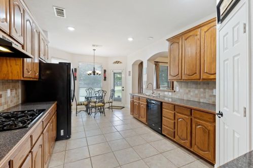 5141 Golfside Dr, Frisco TX 75035-8297 exterior