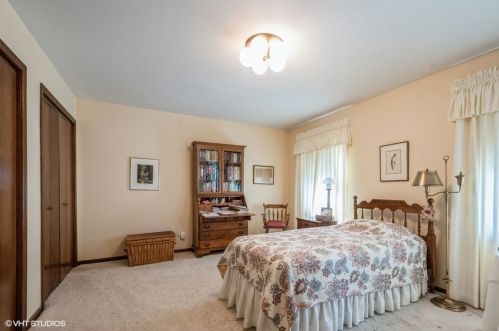 2618 Pratt Ave, Chicago IL 60712-3350 exterior