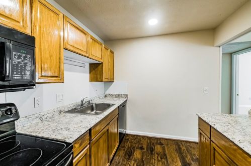 1464 Br Dr, Tucker GA 30084-1278 exterior