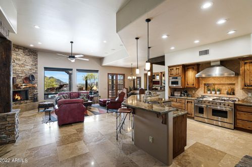 37025 33rd Ave, Phoenix AZ  85086-8740 exterior